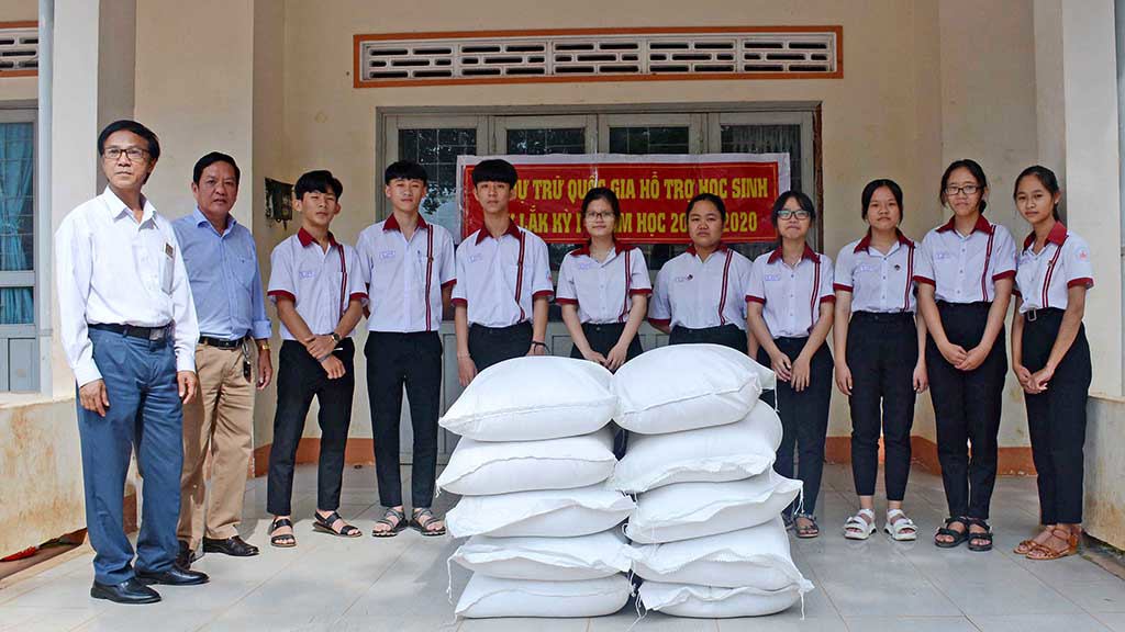Tổng cục DTNN tổ chức giao, nhận gạo DTQG bảo đảm theo đúng quy định.
