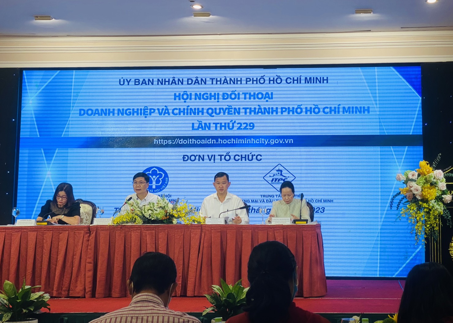 Hội nghị Đối thoại Doanh nghiệp và Chính quyền Thành phố Lần thứ 229. Ảnh: Gia Linh