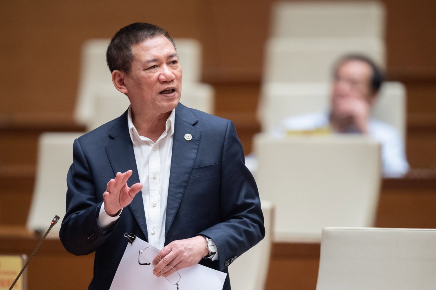 Bộ trưởng Bộ Tài chính Hồ Đức Phớc giải trình những ý kiến của đại biểu Quốc hội tại Hội nghị.