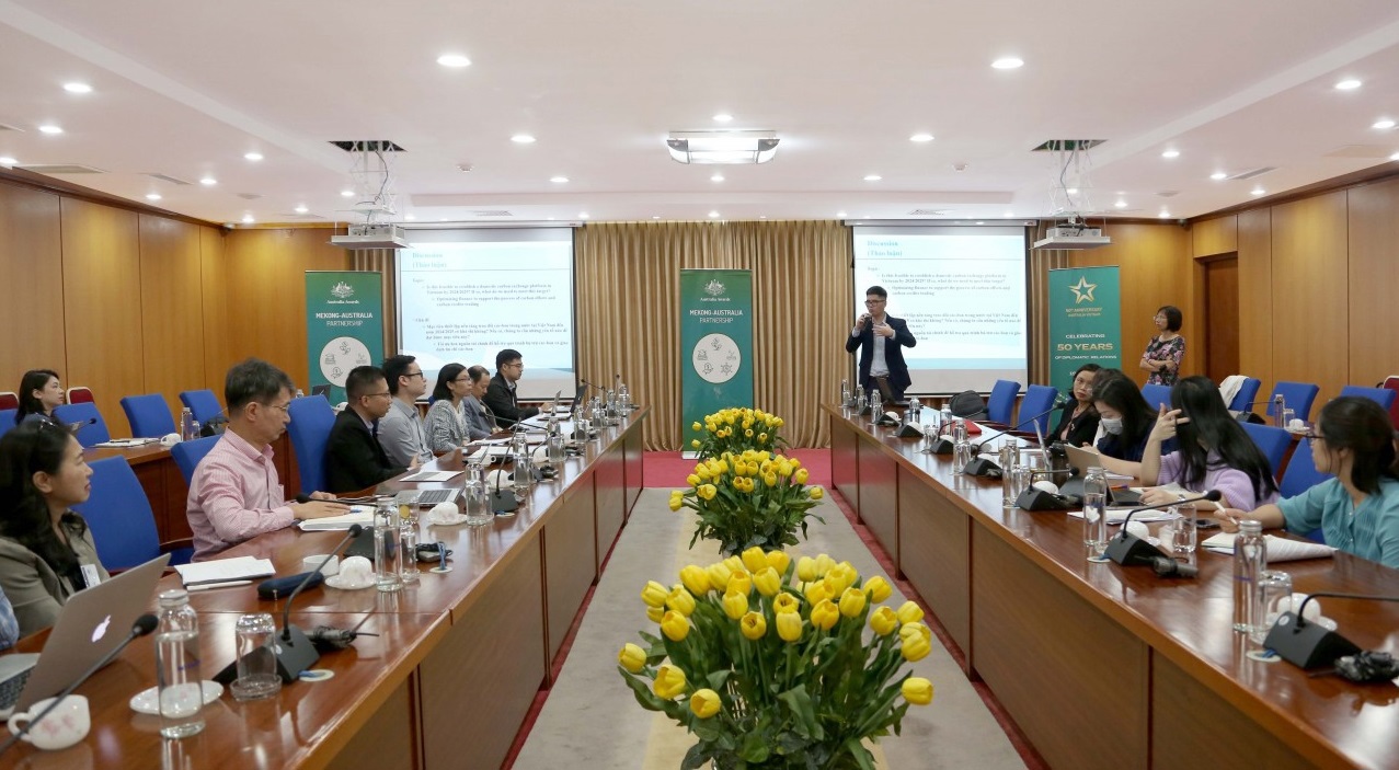 Quang cảnh khóa học “Xây dựng hệ thống, chính sách để hỗ trợ thành lập thị trường các-bon”. Ảnh: Đức Minh