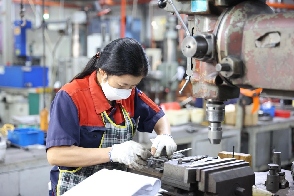 Doanh nghiệp sản xuất sản phẩm công nghiệp hỗ trợ, sản phẩm cơ khí trọng điểm sẽ được gia hạn thuế từ nay đến hết năm 2023.