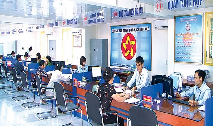 Kịp thời rà soát, thay thế hoặc điều chuyển sang công việc khác đối với cán bộ, công chức năng lực yếu, không dám làm, để trì trệ  công việc được cấp có thẩm quyền giao.