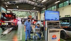 Các trung tâm đăng kiểm bố trí làm tăng ca, thêm giờ kể cả trong dịp lễ 30/4 và 1/5 để giải tỏa ùn tắc trong đăng kiểm.