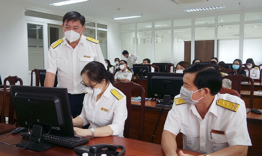 Cục Thuế Long An đẩy nhanh tiến độ điện tử hóa vào công tác quản lý thuế phục vụ doanh nghiệp. Ảnh: TTHT