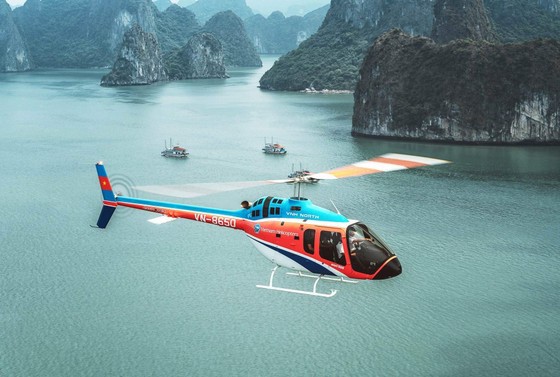 Trực thăng BELL 505-VN 8650 chở 4 khách du lịch bị mất liên lạc lúc 17h15 ngày 5/4.