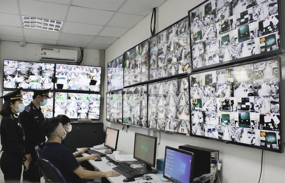 Ngành Hải quan tích cực ứng dụng công nghệ thông tin. Ảnh: internet