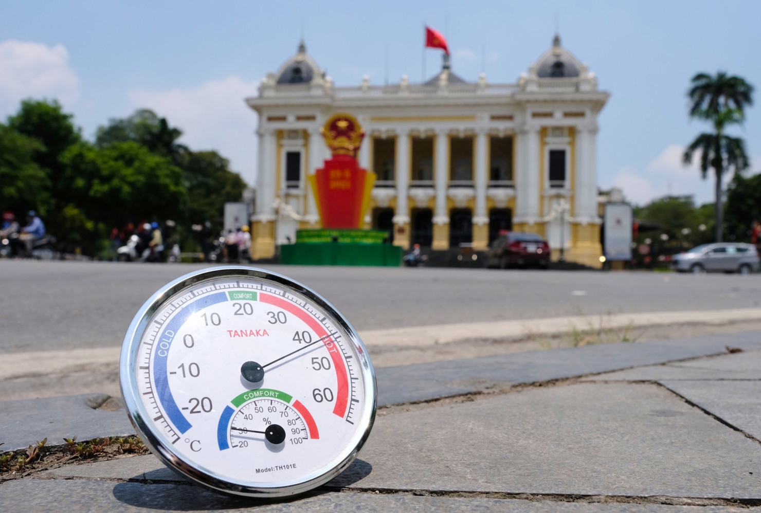Từ ngày 17/6 miền Bắc bước vào đợt nắng nóng trên diện rộng do áp thấp nóng phía Tây hoạt động mạnh. (Ảnh minh họa)