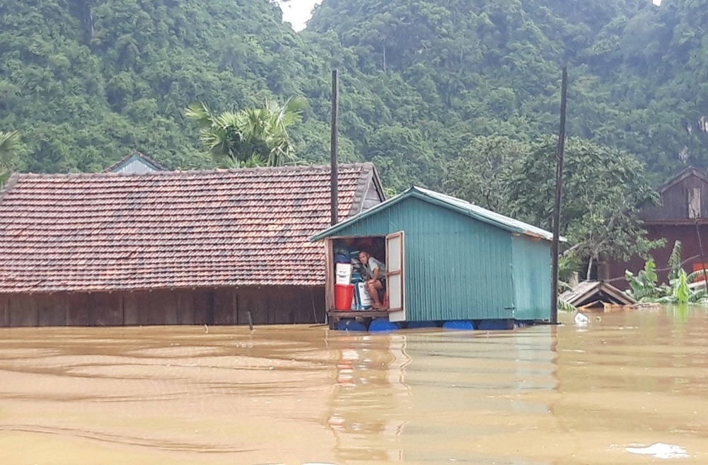 Thủ tướng Chính phủ yêu cầu các Bộ, ngành, địa phương chủ động phòng, chống sạt lở, bảo đảm an toàn tính mạng và tài sản của Nhân dân trước và trong mùa mưa lũ.
