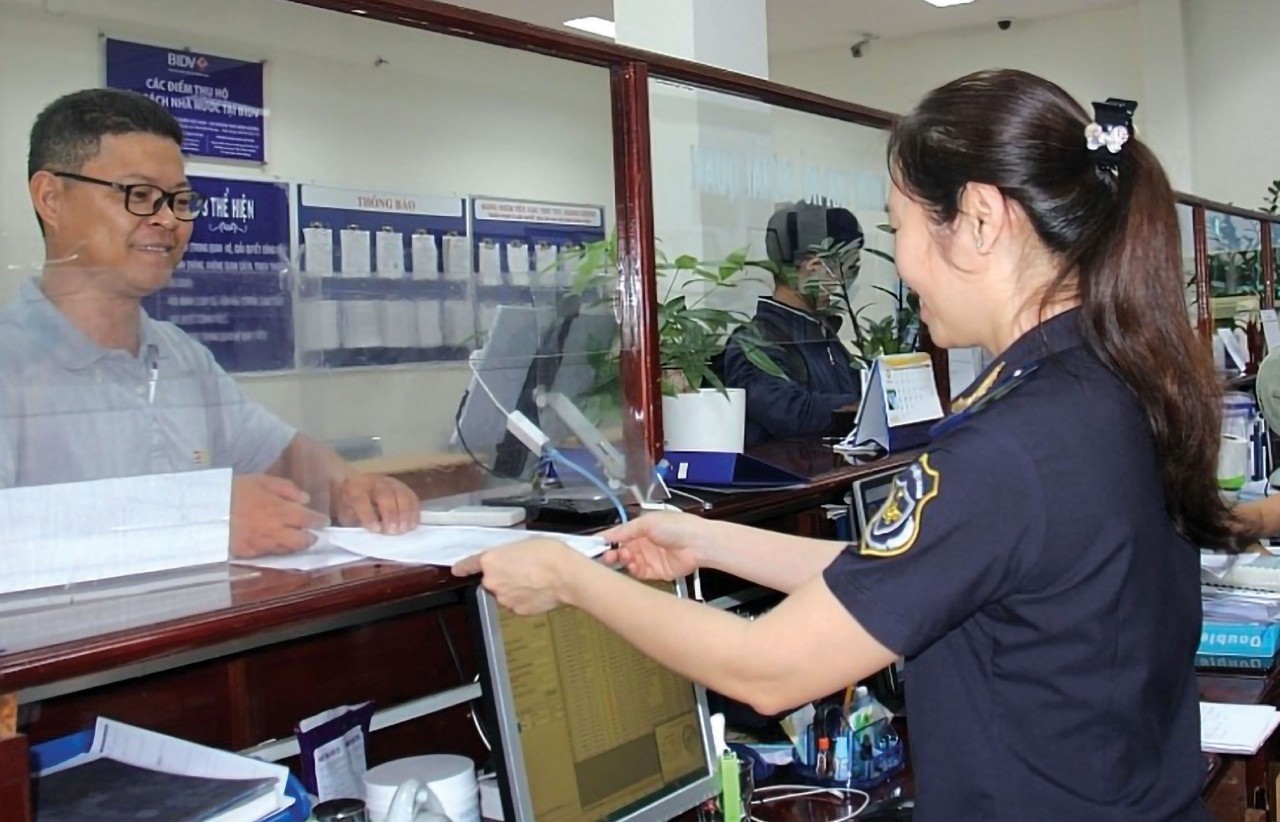 Ngành Hải quan chú trọng hỗ trợ, đồng hành cùng doanh nghiệp. Ảnh: internet
