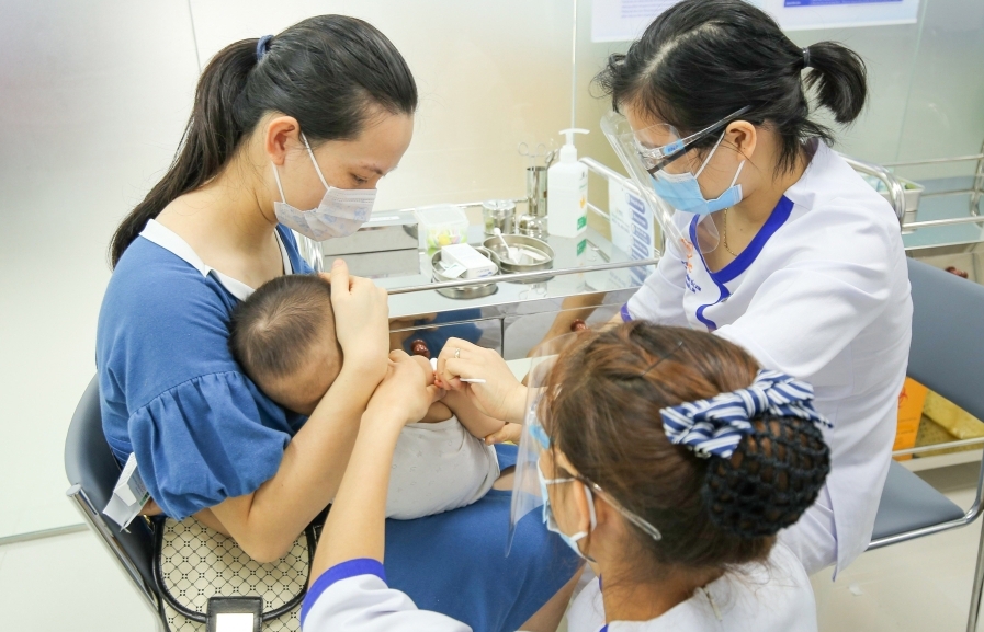 Các địa phương lập kế hoạch, tổ chức mua vắc - xin tiêm chủng mở rộng theo đúng quy định, đảm bảo tiết kiệm, hiệu quả, kịp thời và an toàn.