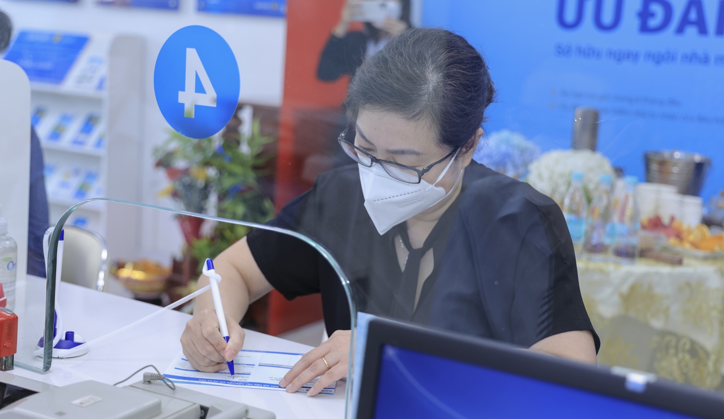 BAOVIET Bank đẩy mạnh chiến lược bán lẻ, đa dạng hóa kênh phân phối sản phẩm, đẩy mạnh các kênh giao dịch thanh toán không dùng tiền mặt.