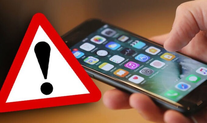Ủy ban Chứng khoán Nhà nước thường xuyên đưa ra các cảnh báo người dân cần thận trọng khi thực hiện giao dịch đầu tư chứng khoán trên các app giao dịch không rõ nguồn gốc .