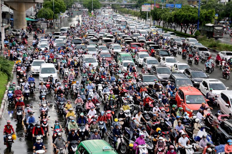 Việc trang bị bảo hiểm bắt buộc trách nhiệm dân sự của chủ phương tiện là điều không thể thiếu. Ảnh: internet