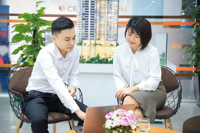 Hiện nay có khoảng 200 nghìn người hoạt động môi giới bất động sản.