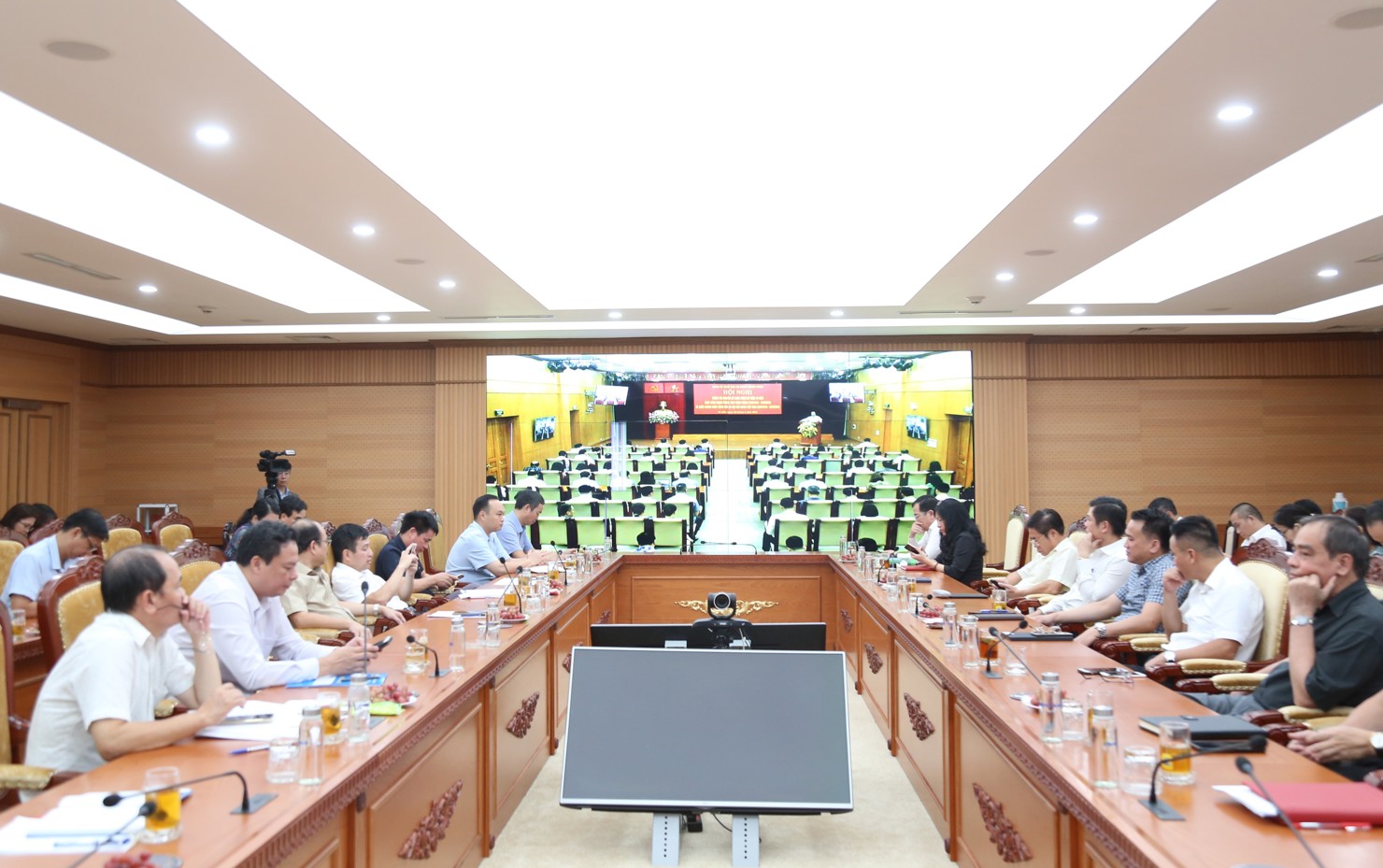 Quang cảnh tại điểm cầu trụ sở Bộ Tài chính.