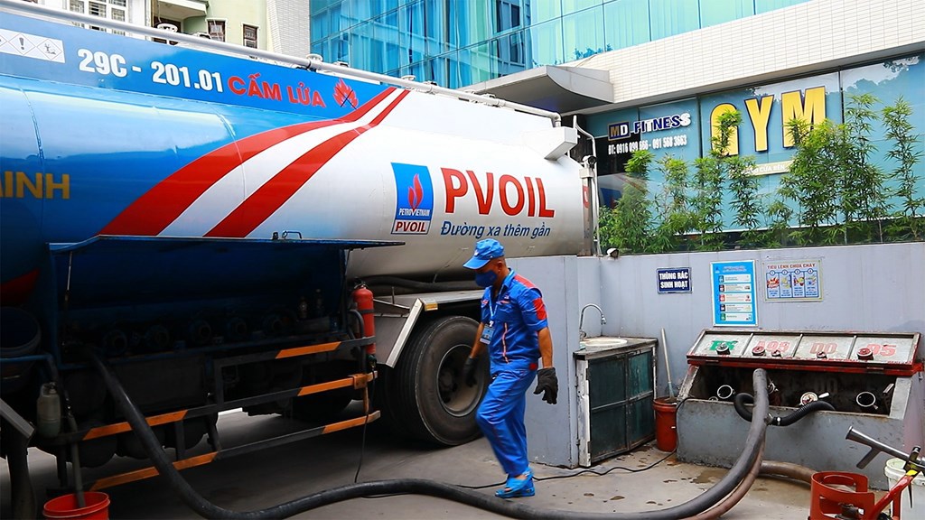 Các lực lượng chức năng tăng cường kiểm tra, giám sát để kịp thời phát hiện và xử lý nghiêm các hành vi vi phạm trong hoạt động kinh doanh xăng dầu.