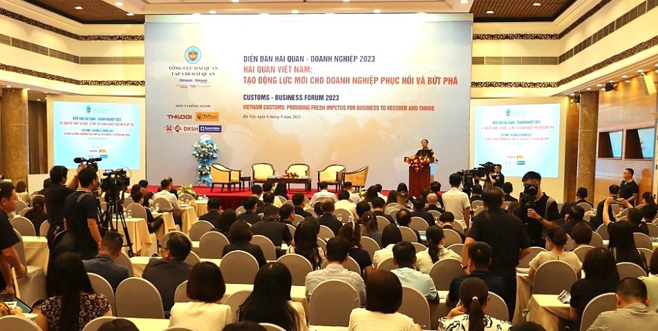 Bộ Tài chính sẽ kịp thời đối thoại với doanh nghiệp nhằm xác định đúng các khó khăn, vướng mắc pháp lý để đề xuất hoàn thiện pháp luật, nâng cao hiệu quả tổ chức thi hành pháp luật.