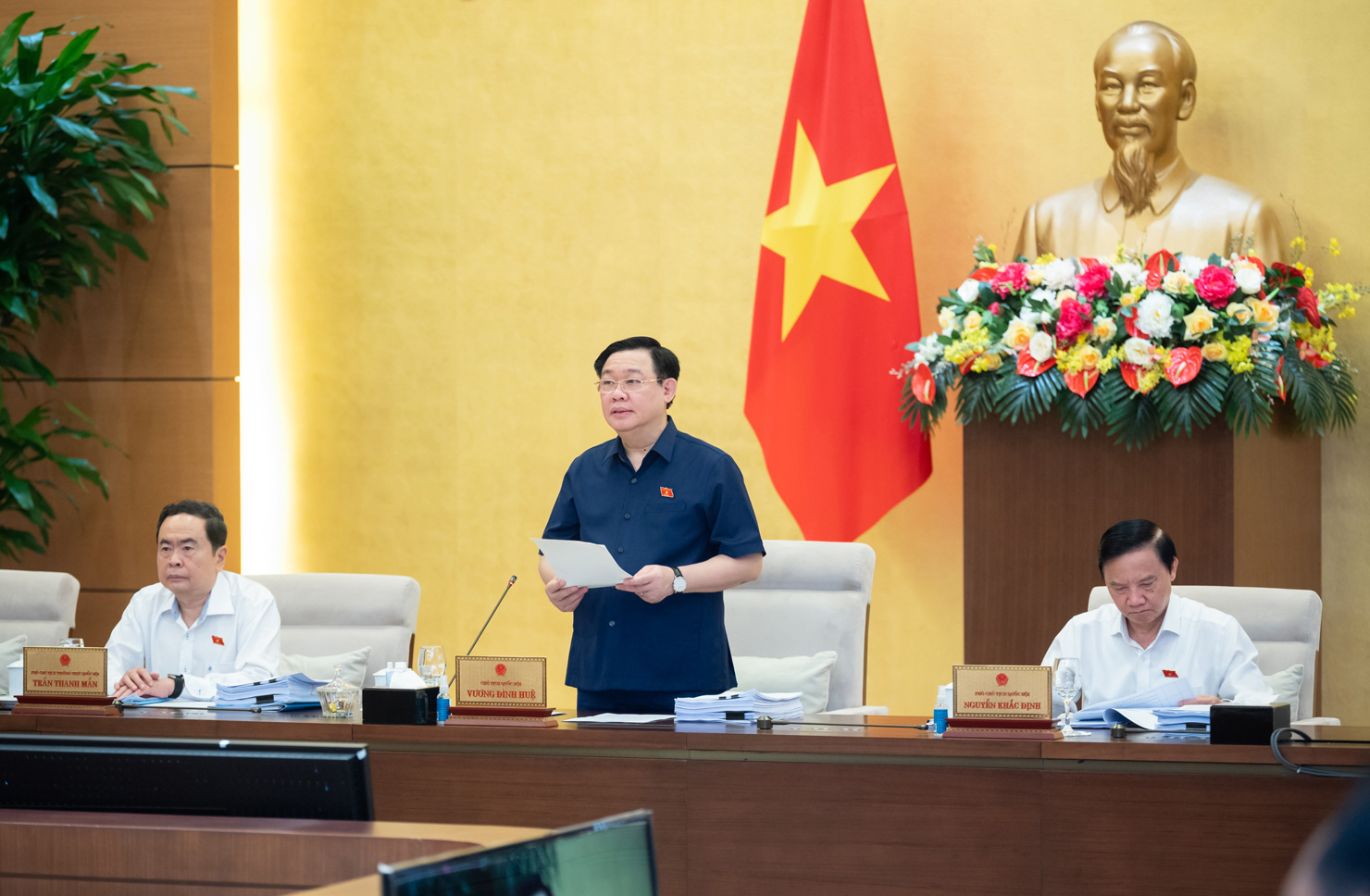 Chủ tịch Quốc hội Vương Đình Huệ phát biểu khai mạc Phiên họp.