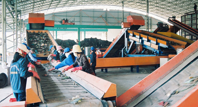 UBND cấp tỉnh ban hành quy định về quản lý chất thải và thực hiện chính sách ưu đãi, hỗ trợ cho hoạt động quản lý chất thải.