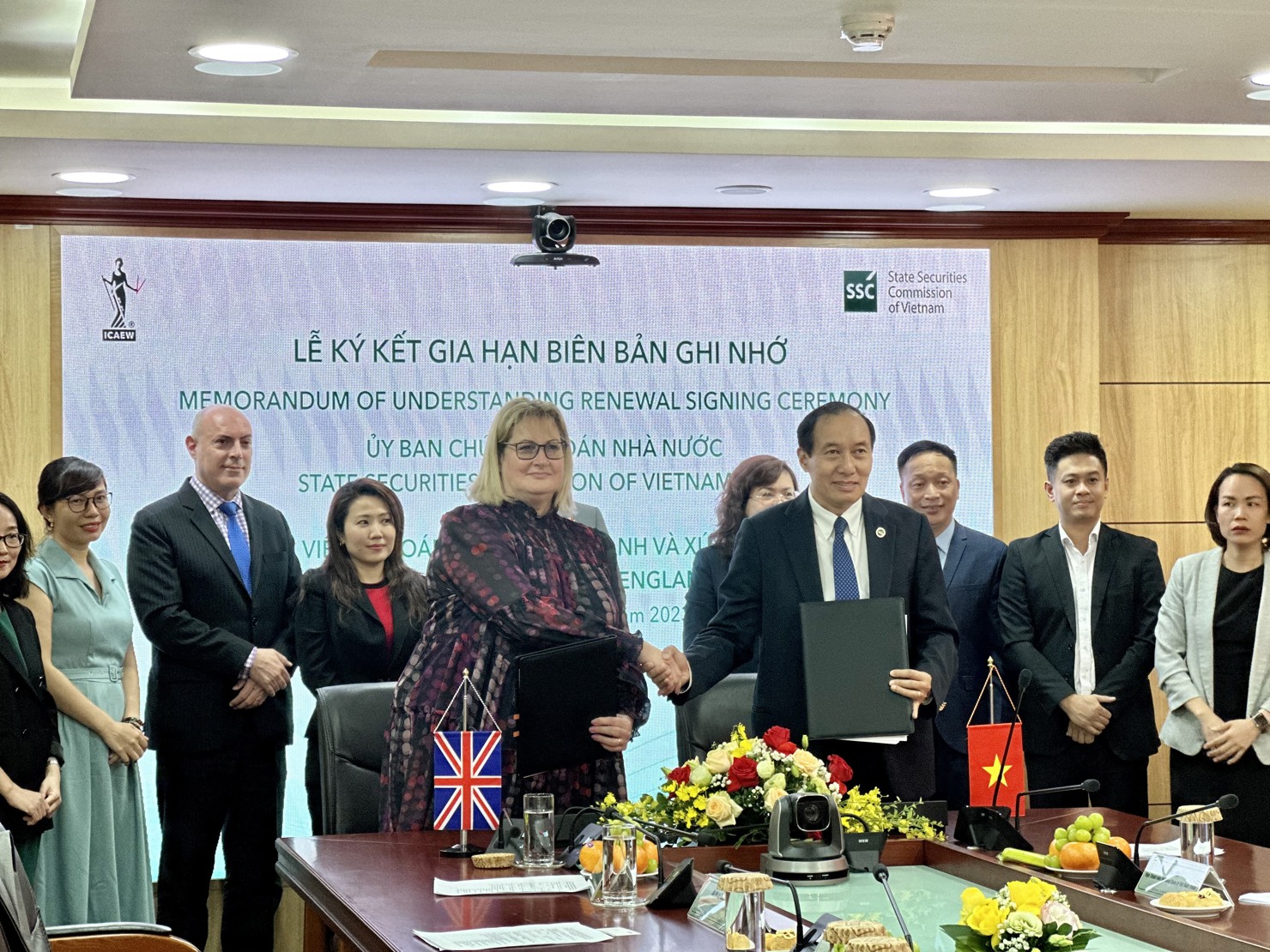 Ủy ban Chứng khoán Nhà nước và Viện Kế toán Công chứng Anh và xứ Wales tái ký kết Biên bản ghi nhớ hợp tác (MOU) lần thứ 2.
