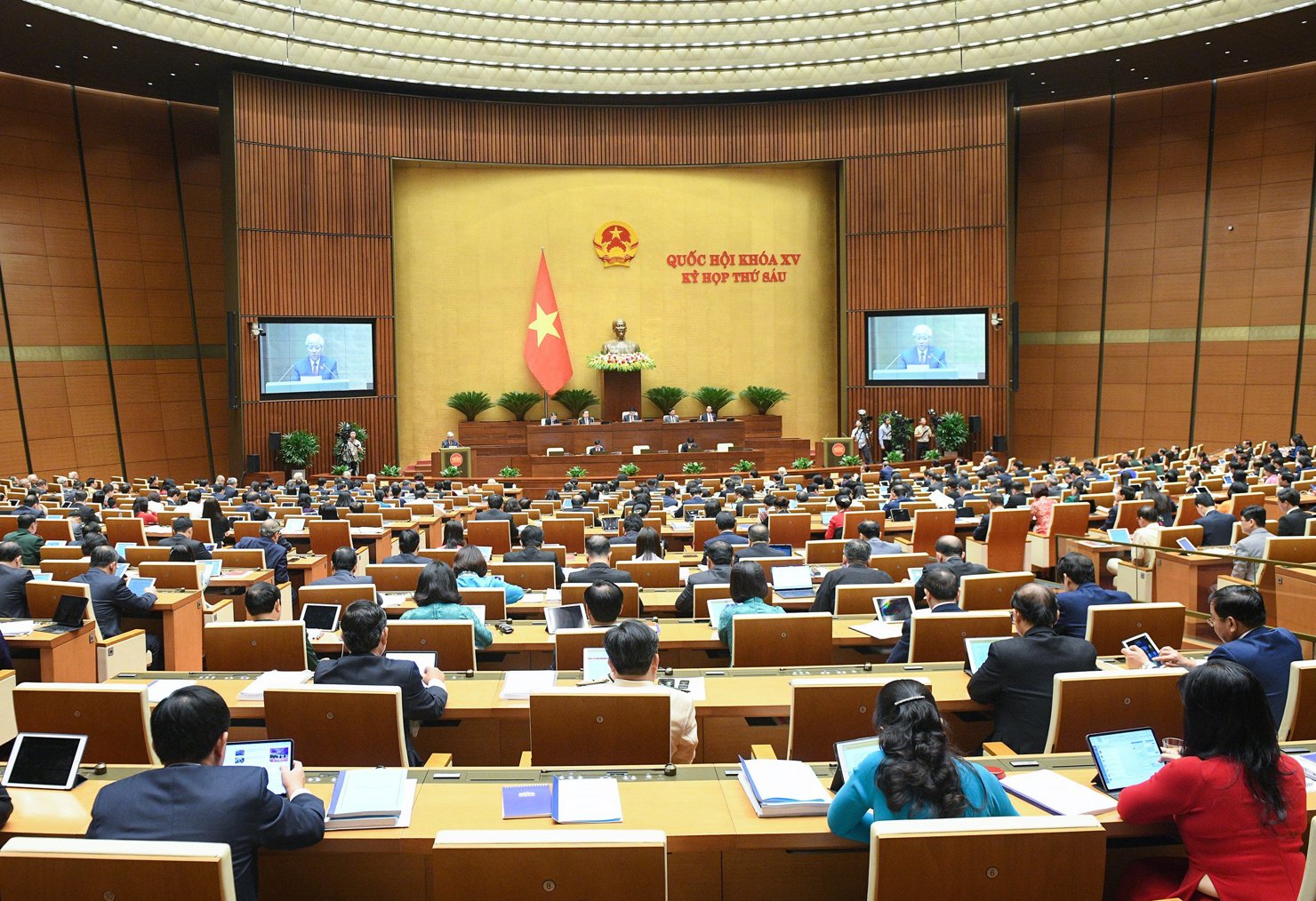 Quang cảnh Kỳ họp thứ 6.