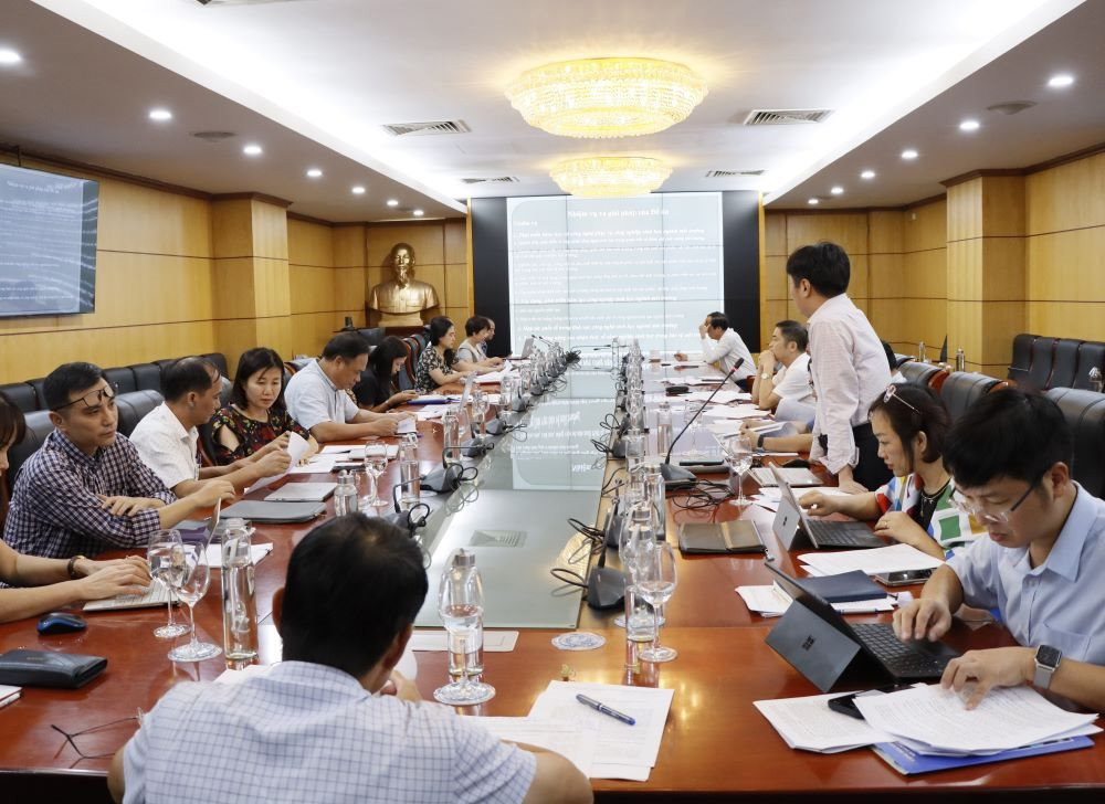 Quang cảnh cuộc họp.