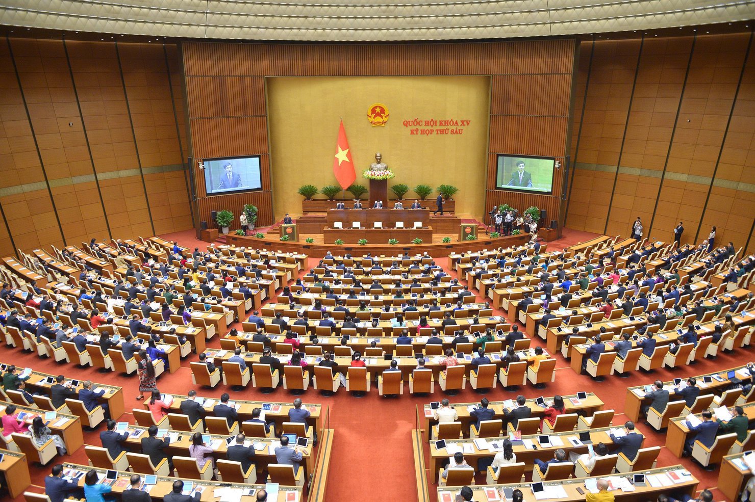 Quang cảnh Kỳ họp thứ 6. 