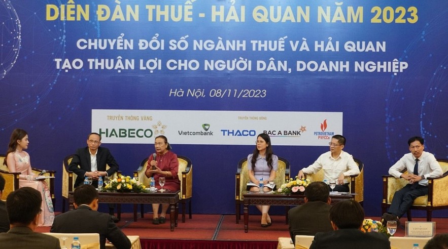 Các chuyên gia đánh giá cao những chuyển đổi số của ngành Thuế và Hải quan.