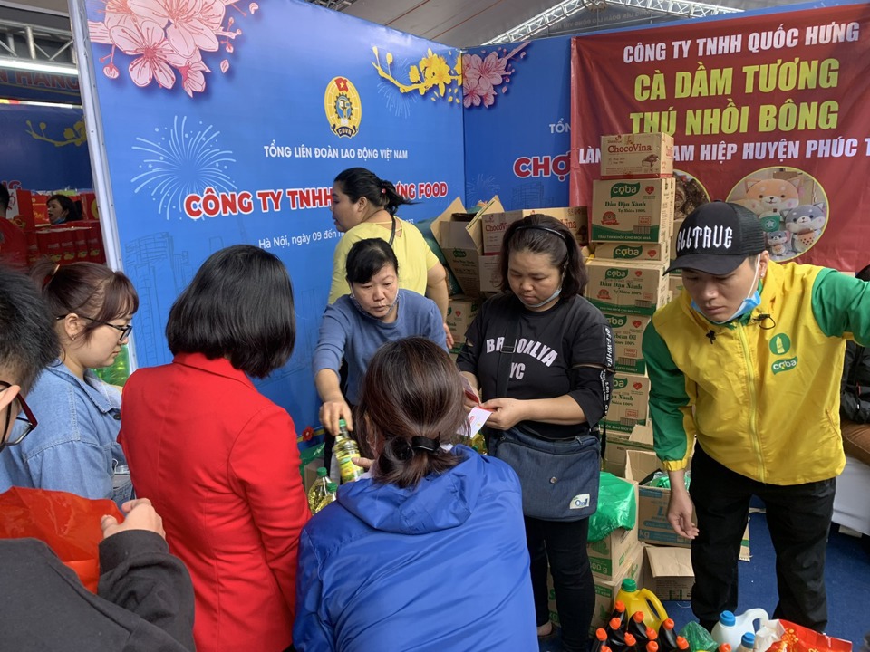 Các công đoàn cơ sở căn cứ vào nguồn lực hiện có, tự quyết định mức chi chăm lo cho đoàn viên, người lao động theo quy định.