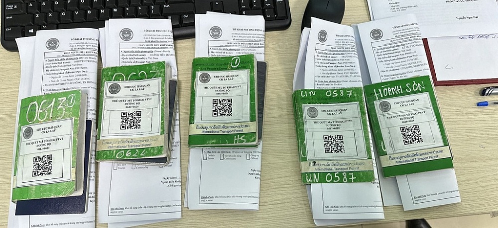 Mỗi phương tiện vận tải xuất nhập cảnh có một mã QR