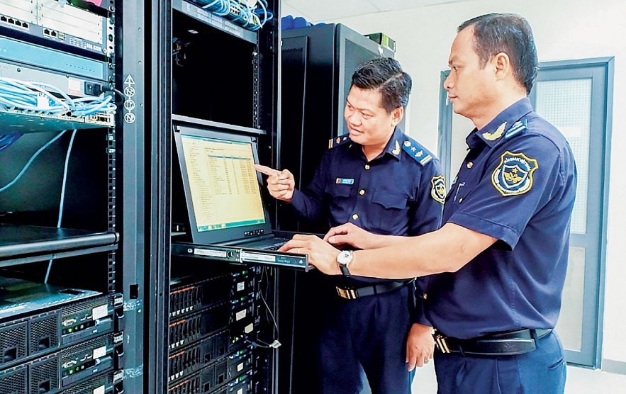 Ngành Hải quan đặt mục tiêu đến năm 2025 có 100% thủ tục hải quan được số hóa và thực hiện bằng phương thức điện tử. Ảnh: internet