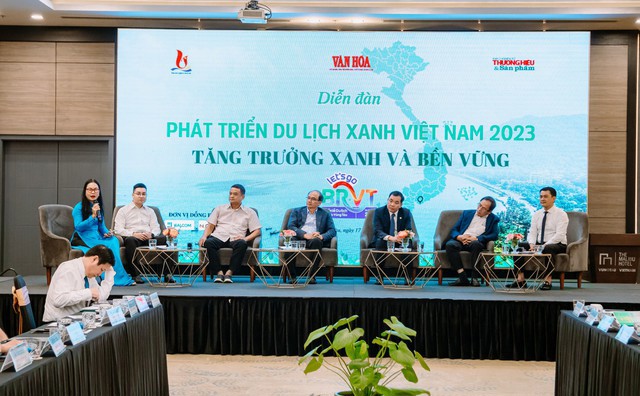Toàn cảnh Diễn đàn.