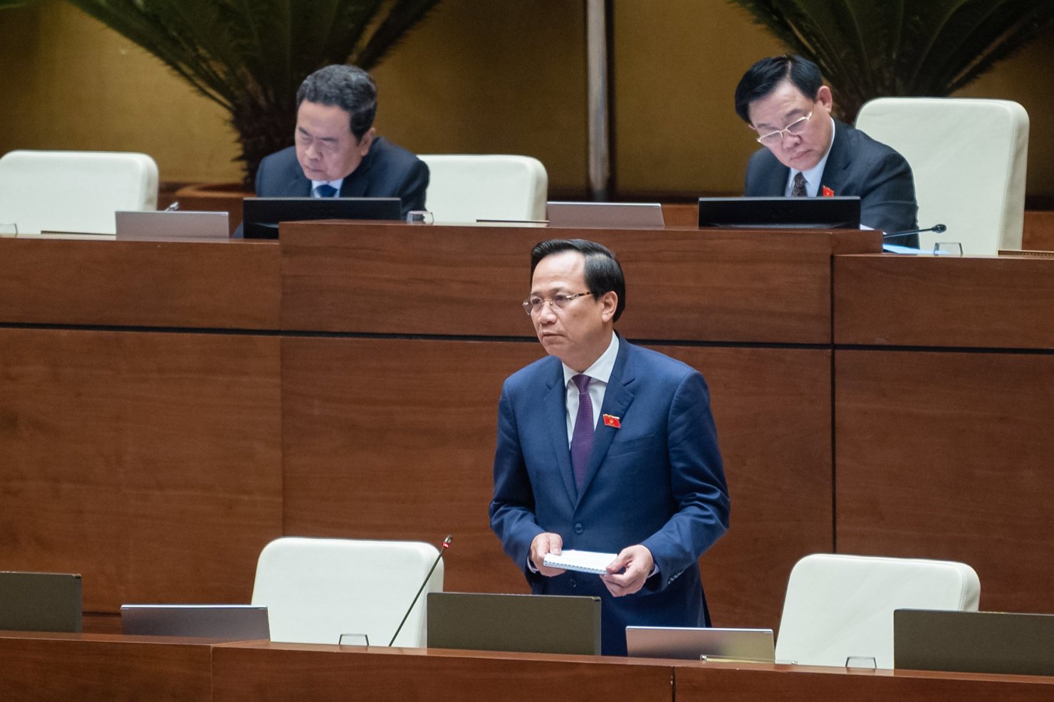 Bộ trưởng Bộ Lao động - Thương binh và Xã hội Đào Ngọc Dung phát biểu làm rõ các nội dung tại phiên thảo luận.