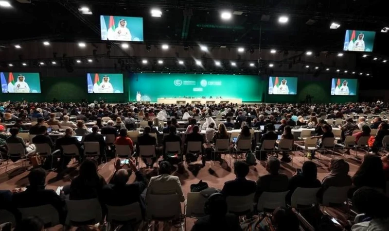 Chủ tịch COP28 Sultan Al Jaber phát biểu.