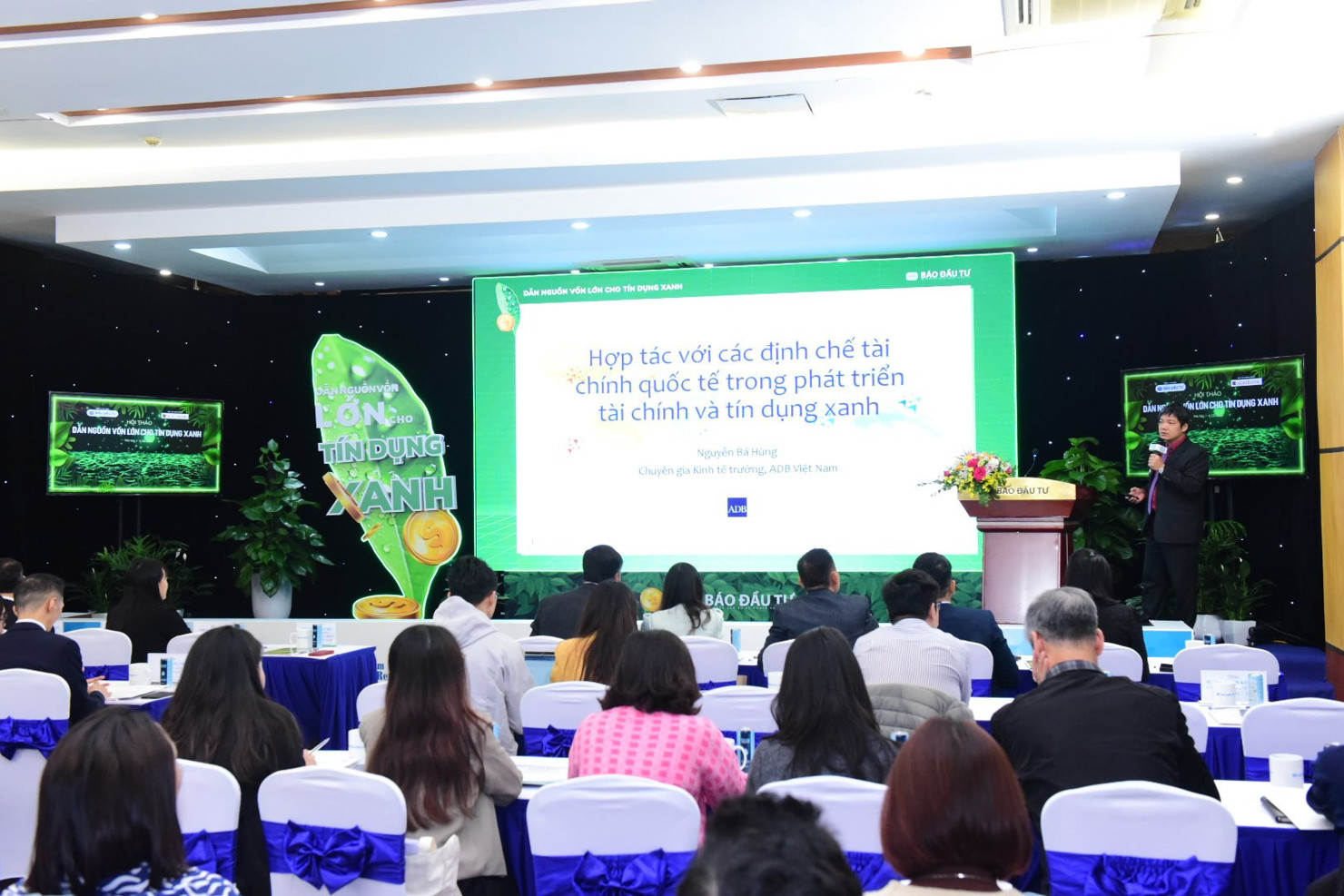 Quang cảnh hội thảo “Dẫn nguồn vốn lớn cho tín dụng xanh”.