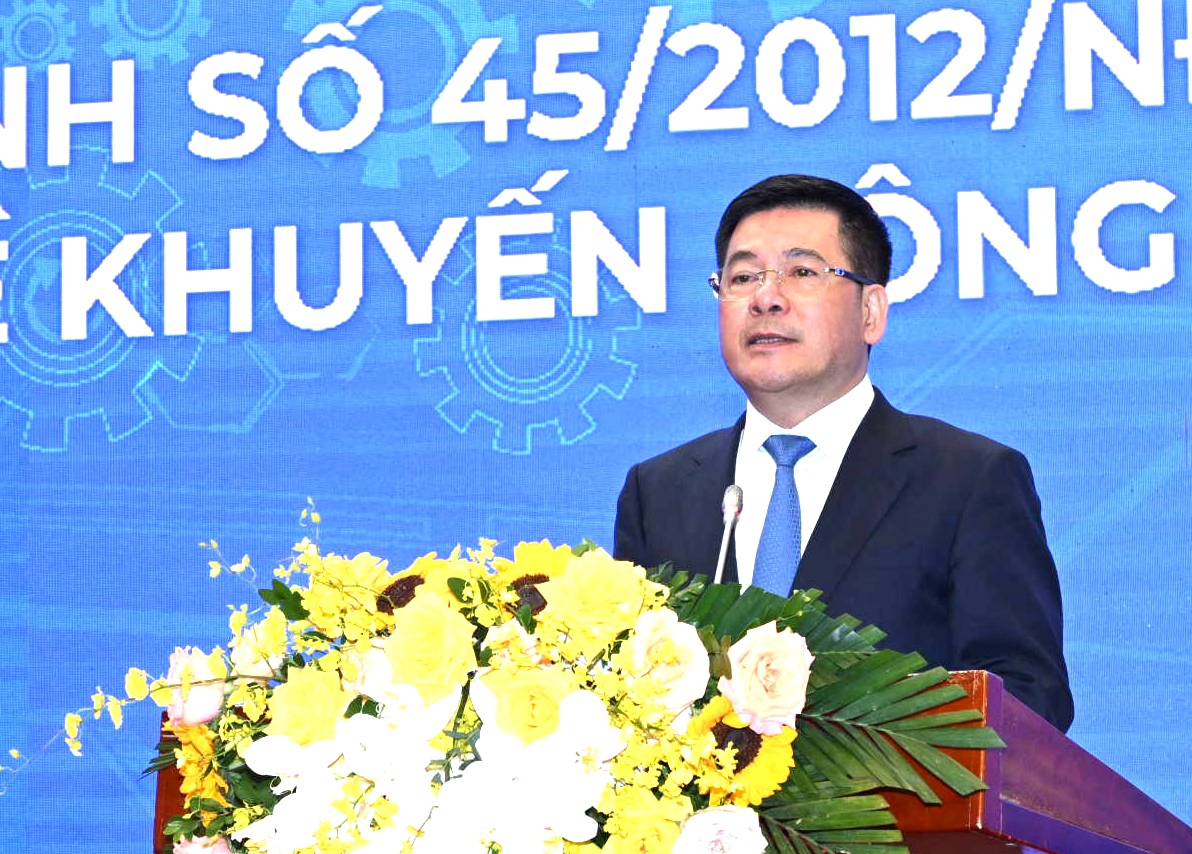Bộ trưởng Bộ Công thương Nguyễn Hồng Diên chủ trì Hội nghị. Ảnh: Thu Hương.
