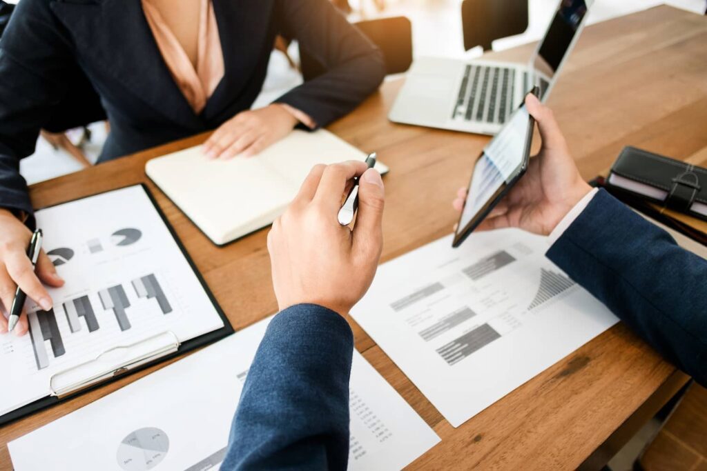 Công khai minh bạch thông tin là một trong những tiêu chí hàng đầu của thị trường chứng khoán.
