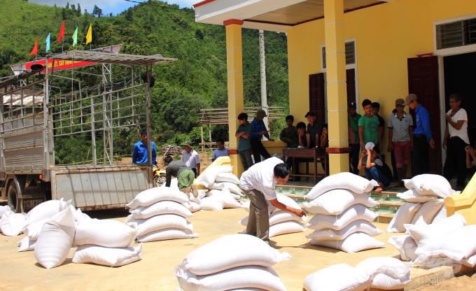 Xuất cấp 362,085 tấn gạo hỗ trợ nhân dân dịp Tết Nguyên đán Giáp Thìn năm 2024.