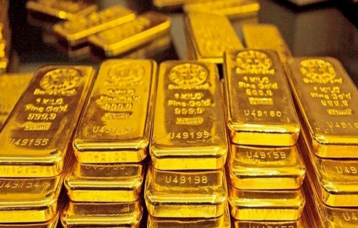 Giá vàng trong nước đồng loạt giảm sốc khi vàng thế giới neo dưới 2.000 USD.