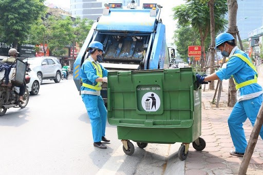 Trong chất thải rắn thì chất thải đô thị, sinh hoạt và rác thải nhựa là những vấn đề gây bức xúc.