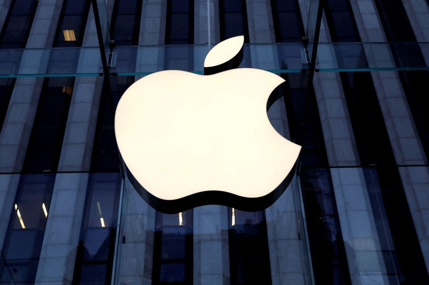 Cổ phiếu Apple trở thành một cổ phiếu đáng mua trong năm 2024.