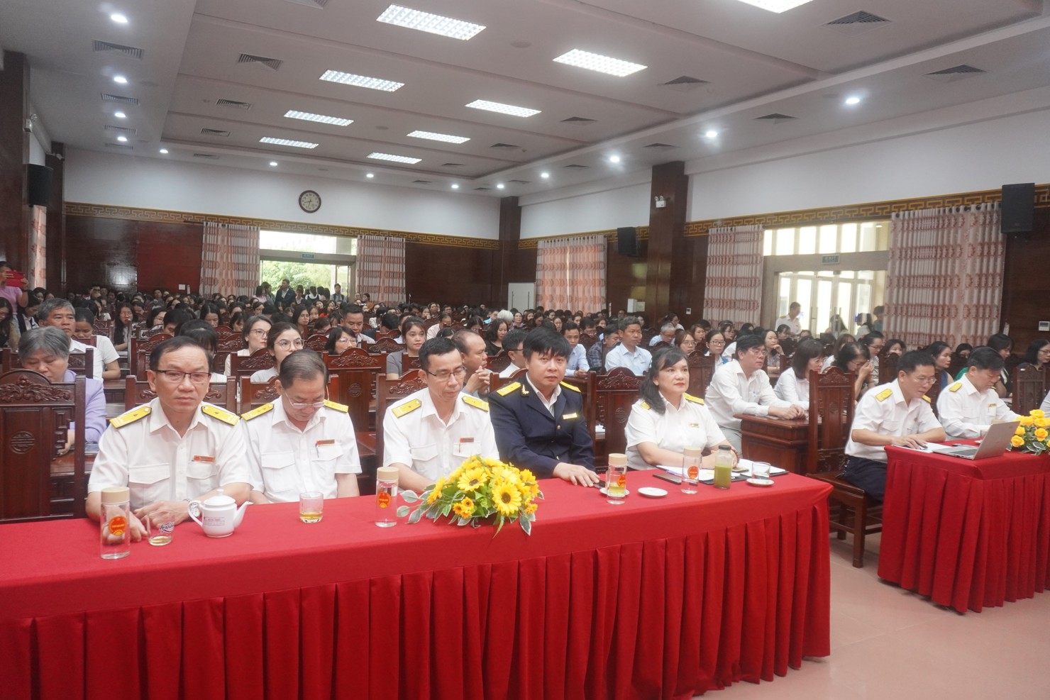 Toàn cảnh hội nghị