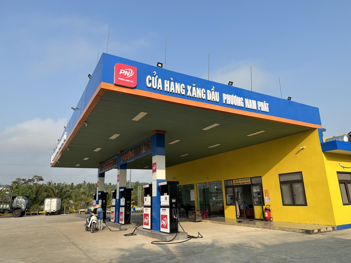 Lãnh đạo Đội QLTT số 2-Cục QLTT tỉnh Quảng Ngãi đã chỉ đạo công chức tăng cường công tác quản lý địa bàn tỉnh.