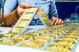 NHNN chủ trì, phối hợp với các cơ quan thực hiện ngay các công cụ để quản lý, điều hành chặt chẽ, hiệu quả, kịp thời nguồn cung cho sản xuất vàng miếng.