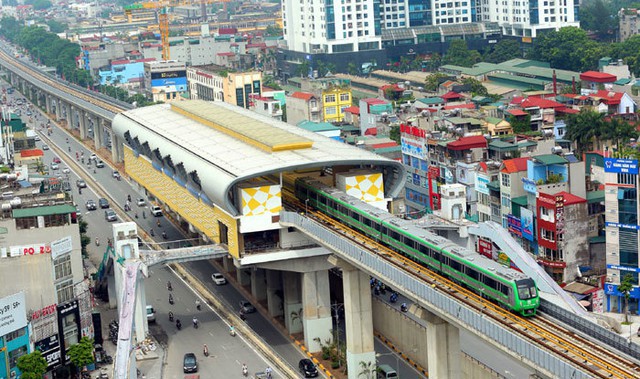 TP. Hà Nội đã đưa vào khai thác vận hành hơn 13 km tuyến 2A, Cát Linh - Hà Đông. Ảnh: VGP/HH
