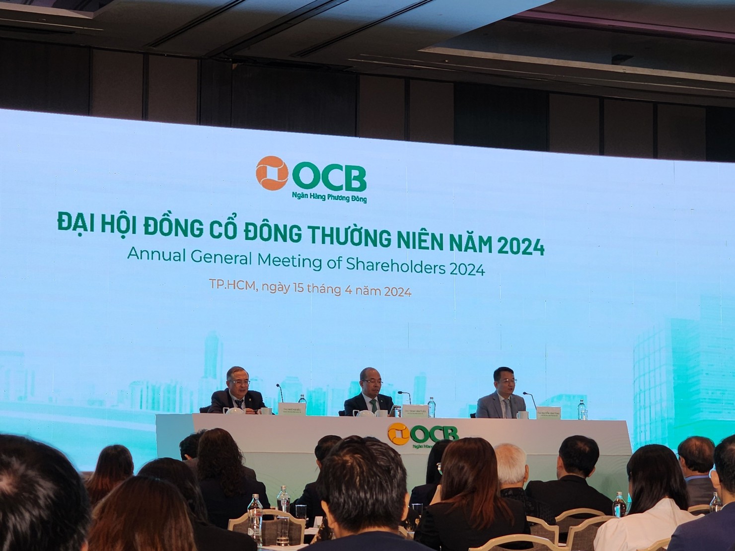 Cổ đông OCB quan tâm mục tiêu lợi nhuận trước thuế đạt 6.885 tỷ đồng, tăng 66% so với năm ngoái. Ảnh: Huyền Châm