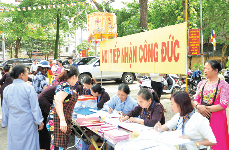 Việc quản lý tiền công đức, tài trợ tại các di tích vẫn còn một số hạn chế, khó khăn.