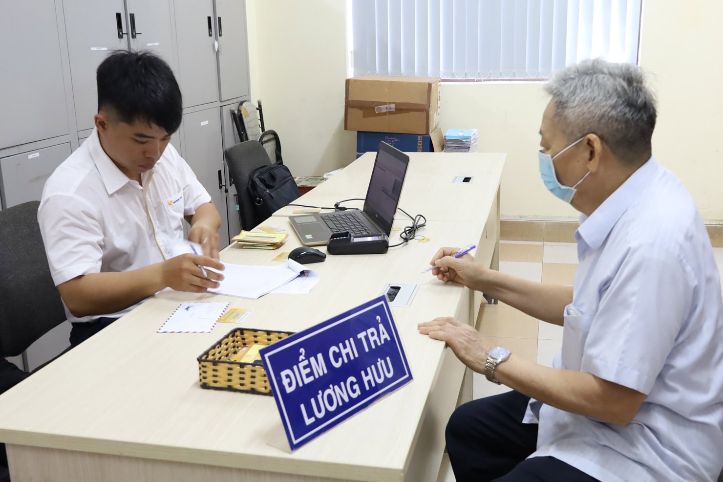 Từ ngày 01/7/2024 áp dụng điều chỉnh tăng thêm 15% trên mức lương hưu, trợ cấp BHXH và trợ cấp hằng tháng đối với các đối tượng hưởng lương hưu và trợ cấp BHXH.