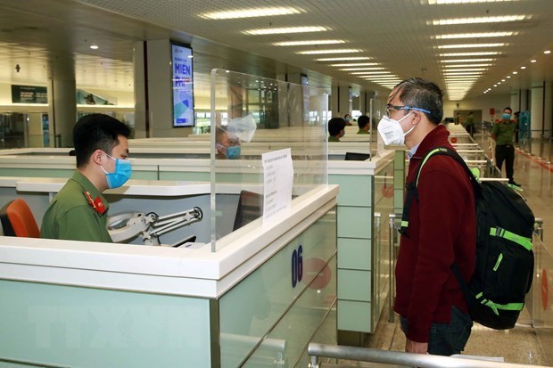 Pháp luật về lĩnh vực thuế quy định cấm xuất cảnh đối với cá nhân nợ thuế là biện pháp mạnh nhằm bảo đảm thu hồi nợ thuế cho ngân sách của nhà nước.