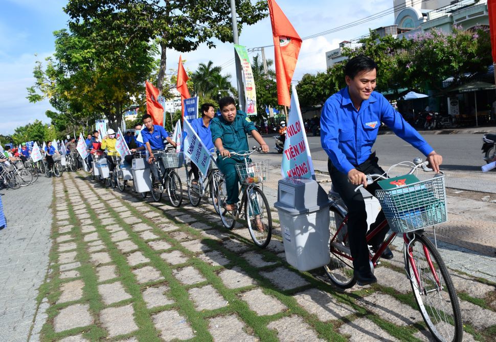 Đoàn viên, thanh niên Bến Tre tuyên truyền về bảo vệ môi trường